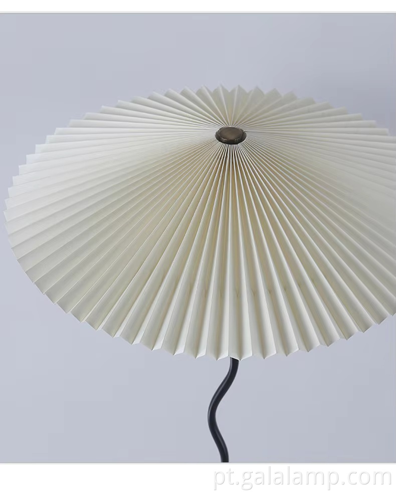 umbrella-shade-standing-lamp-living-room